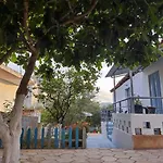 بيت ضيافة Rafael 4*